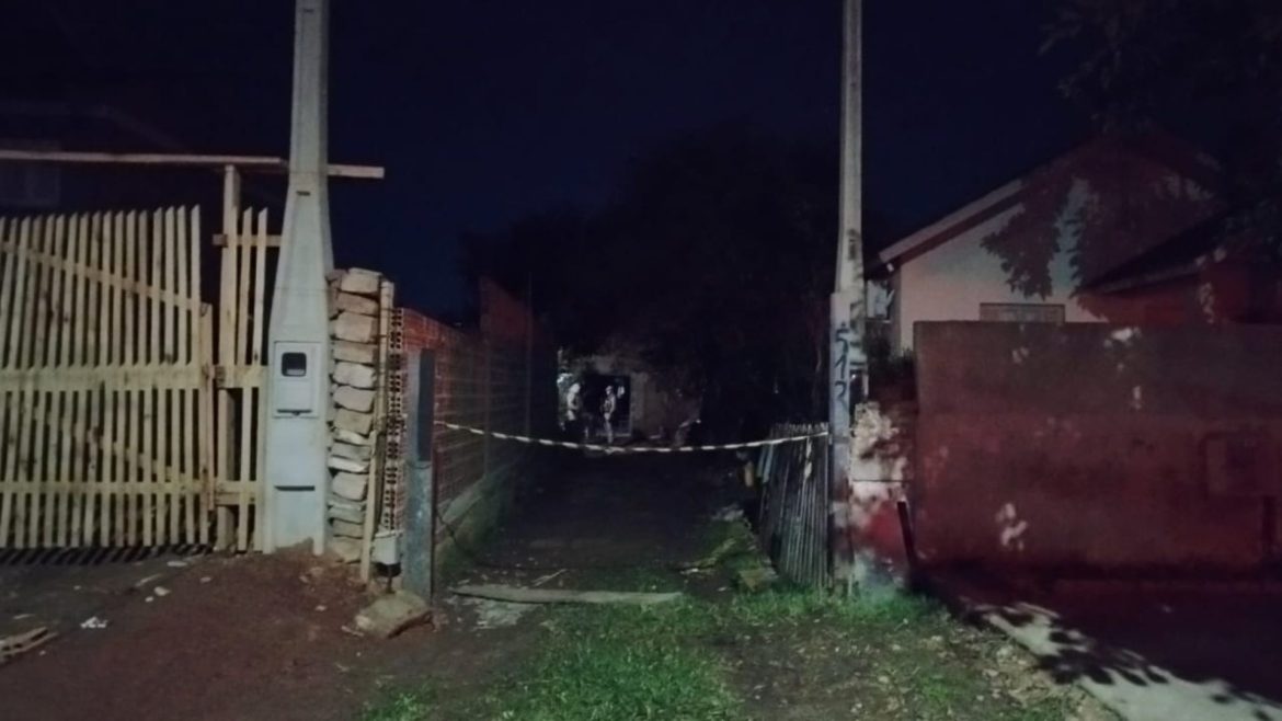 ataque-a-tiros-mata-dois-homens-e-deixa-mulher-ferida-em-canoas