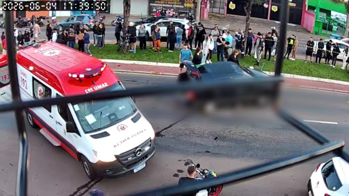 ciclista-morto-apos-colidir-com-pedestres-que-tiravam-foto-em-ciclovia:-novos-videos-mostram-acidente-e-momentos-seguintes-ao-atropelamento