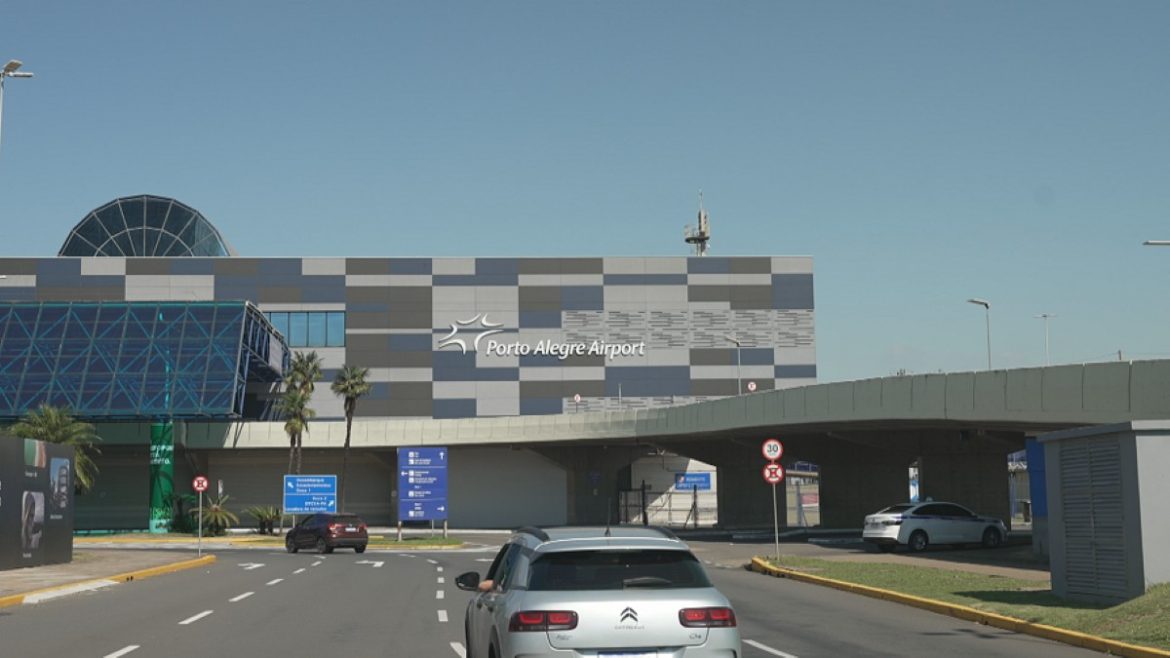jovem-presa-com-2,8-quilos-de-cocaina-amarrados-ao-corpo-em-aeroporto-de-porto-alegre-e-condenada-por-trafico-internacional