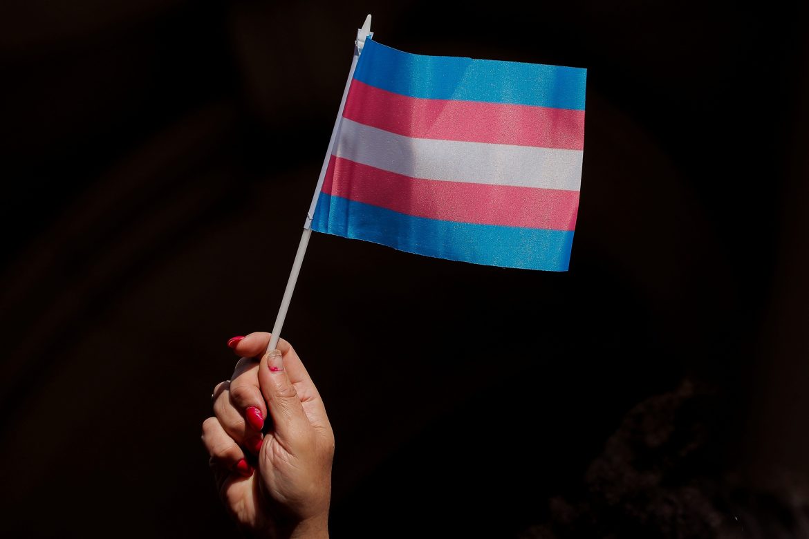 justica-autoriza-uso-de-bloqueadores-hormonais-em-adolescente-trans-de-13-anos-e-afasta-regra-do-cfm