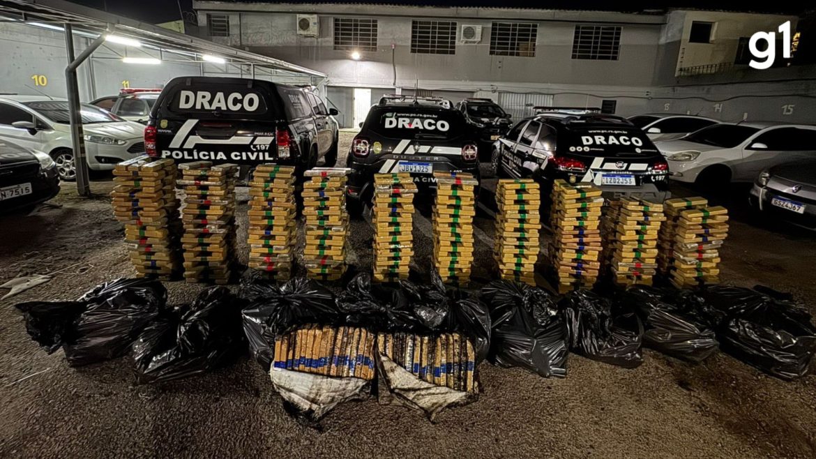quase-uma-tonelada-de-maconha-e-encontrada-enterrada-dentro-de-toneis-no-rs