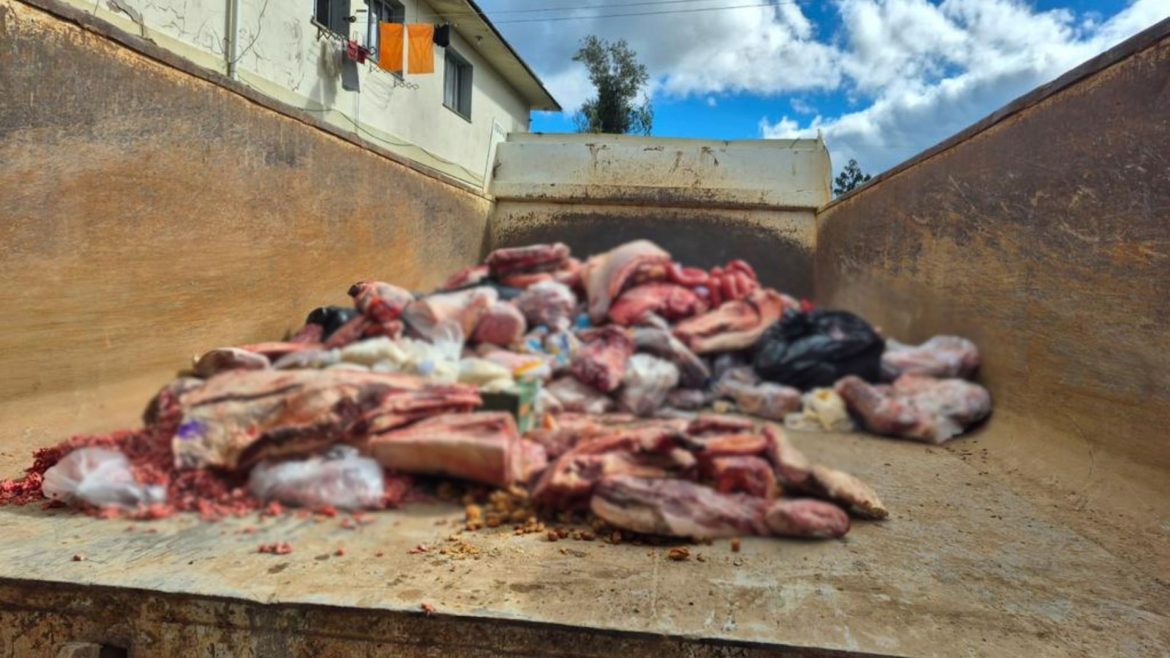fiscalizacao-apreende-1,5-tonelada-de-alimentos-irregulares-em-mercados-de-cidade-com-3-mil-habitantes-na-serra-do-rs