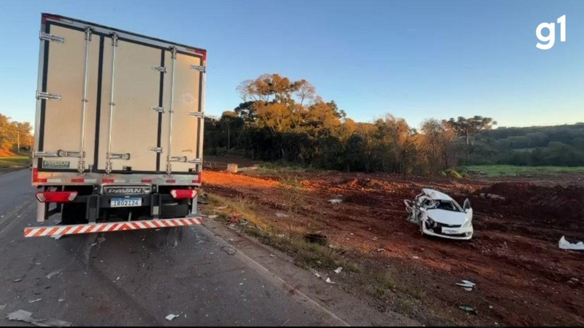 motorista-de-50-anos-morre-apos-carro-bater-de-frente-com-caminhao-em-acidente-na-ers-324,-em-passo-fundo